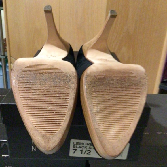 Steve Madden Black Suede Pumps with Wood Heel and Platform - Picture 7 of 8